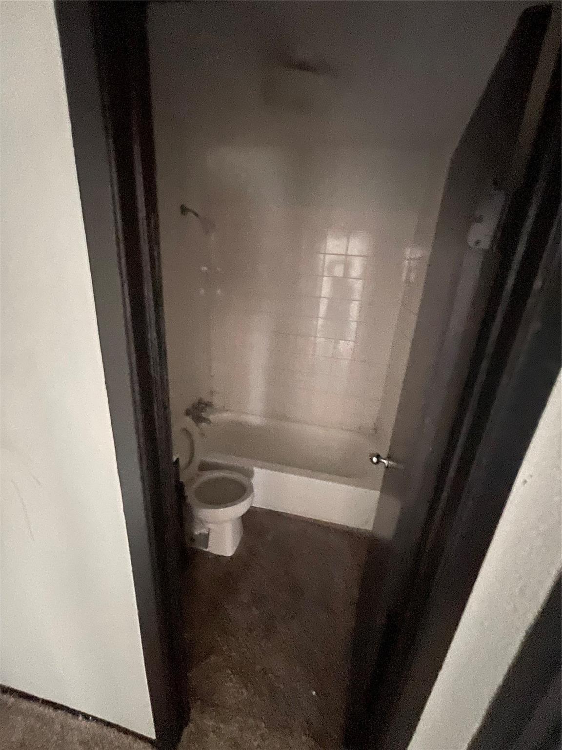 4638 Sunflower Street # 9