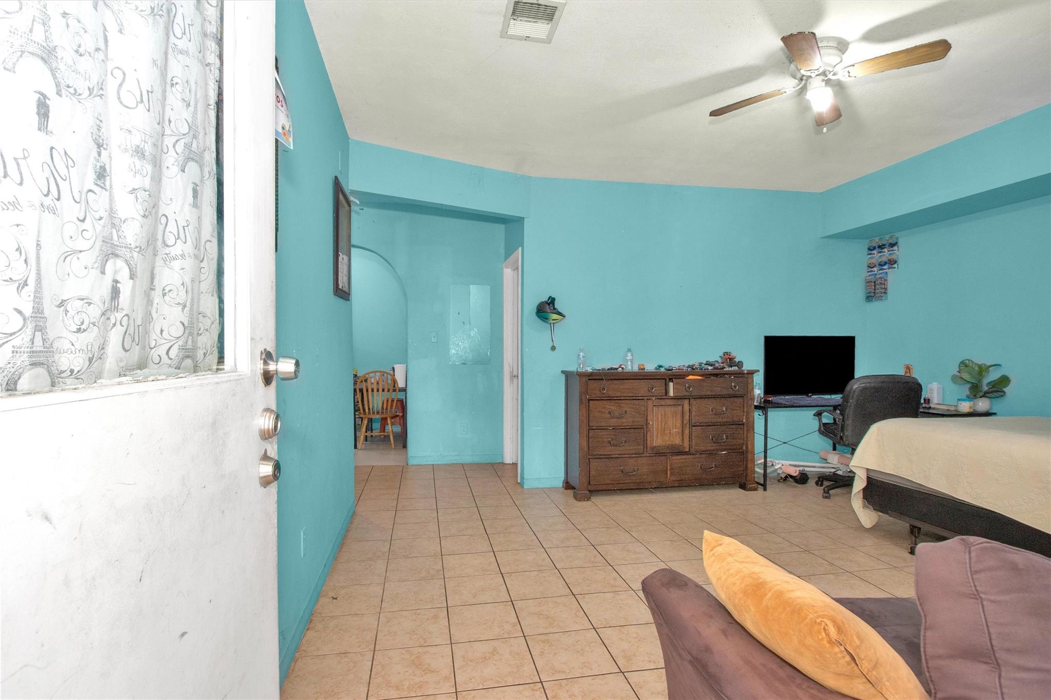 3316 Love Plaza