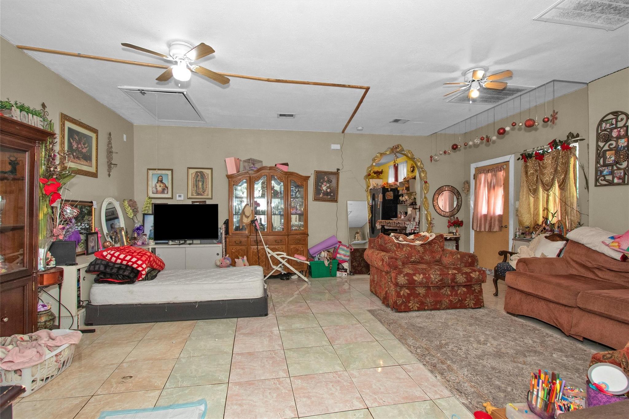 3316 Love Plaza
