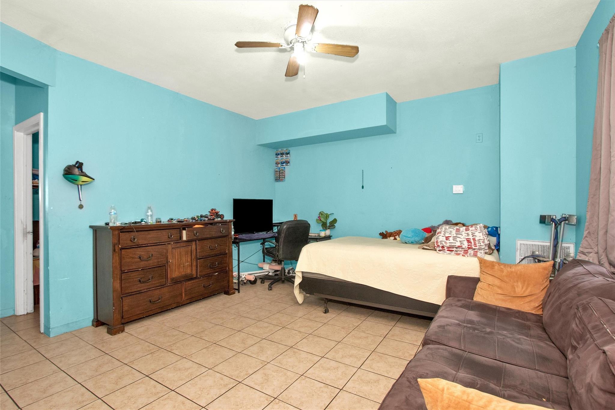 3316 Love Plaza