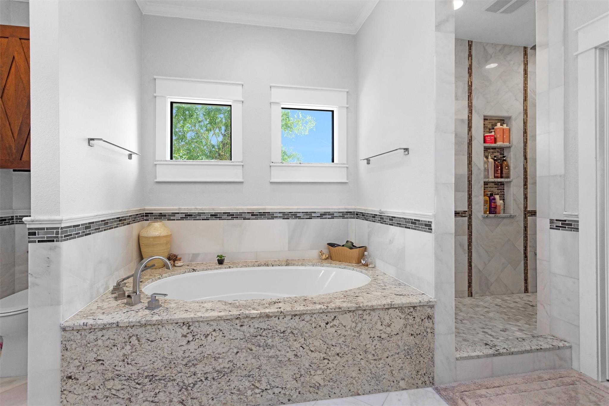 319 W Shore Drive