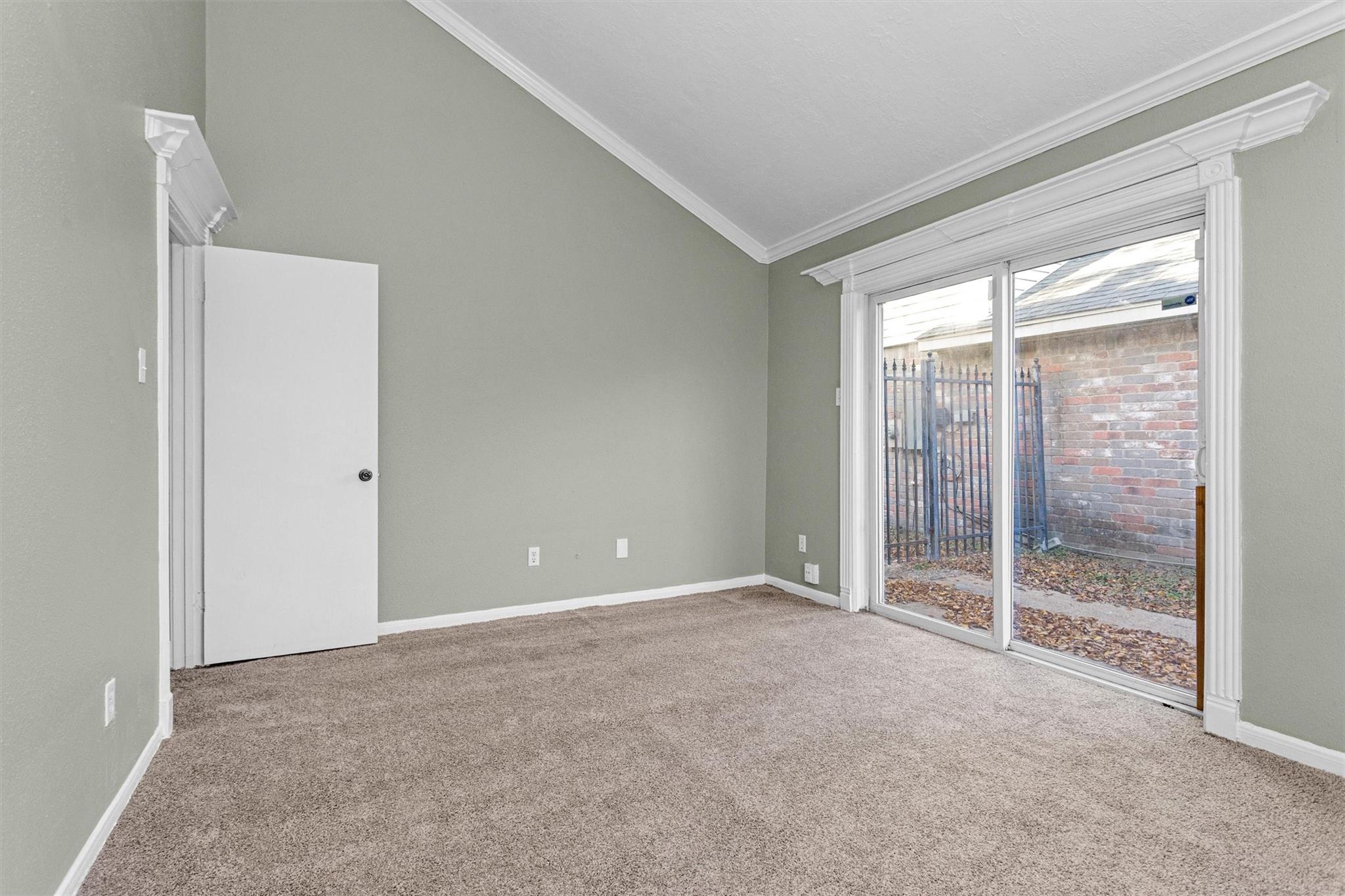 12443 S Rachlin Circle