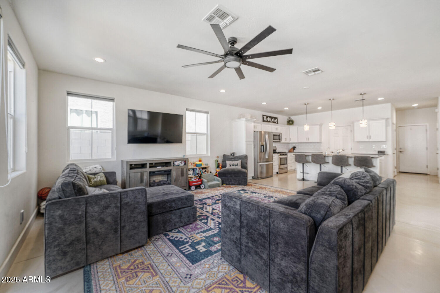 3218 W GLENDALE Avenue 24