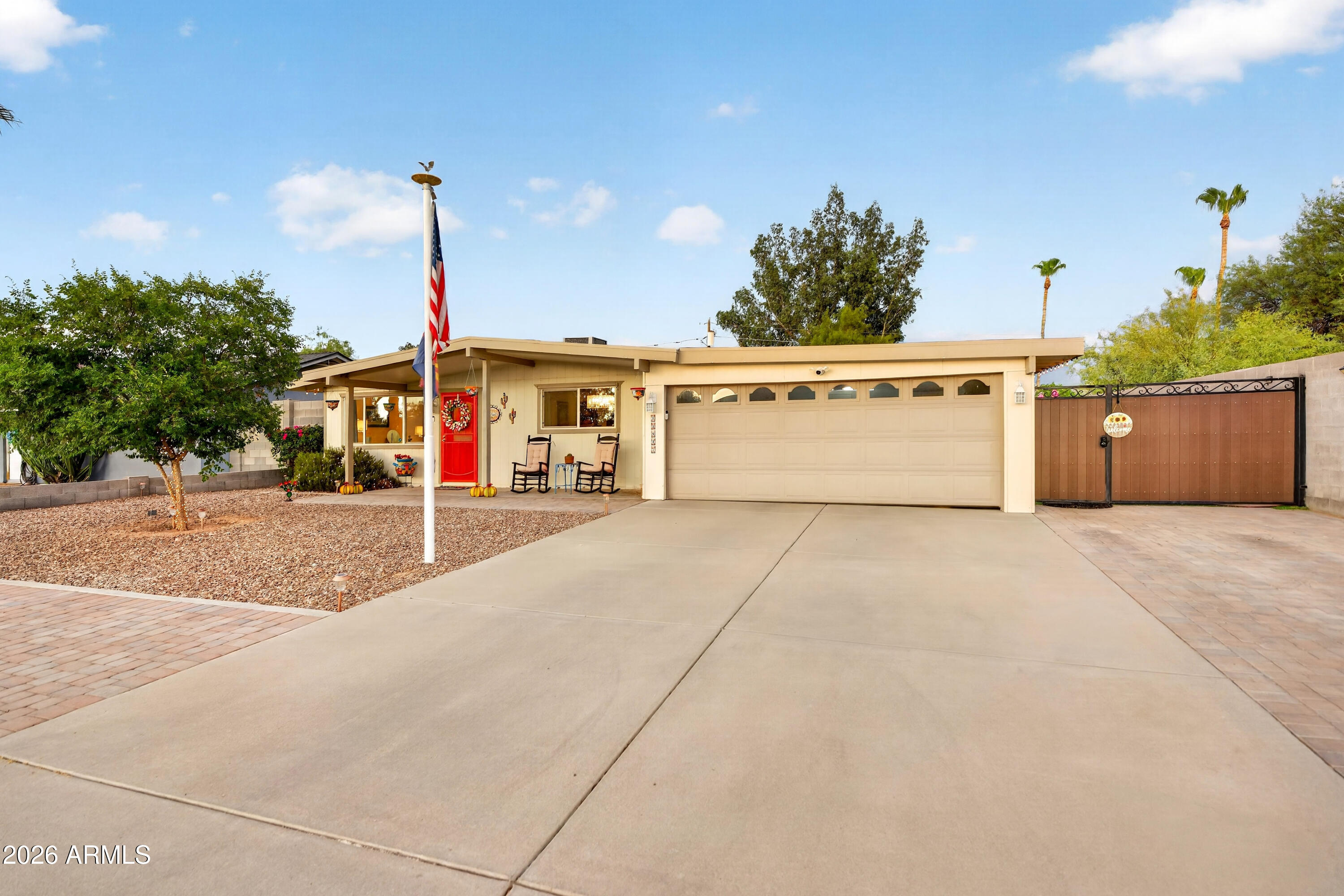 13817 N 10TH Place