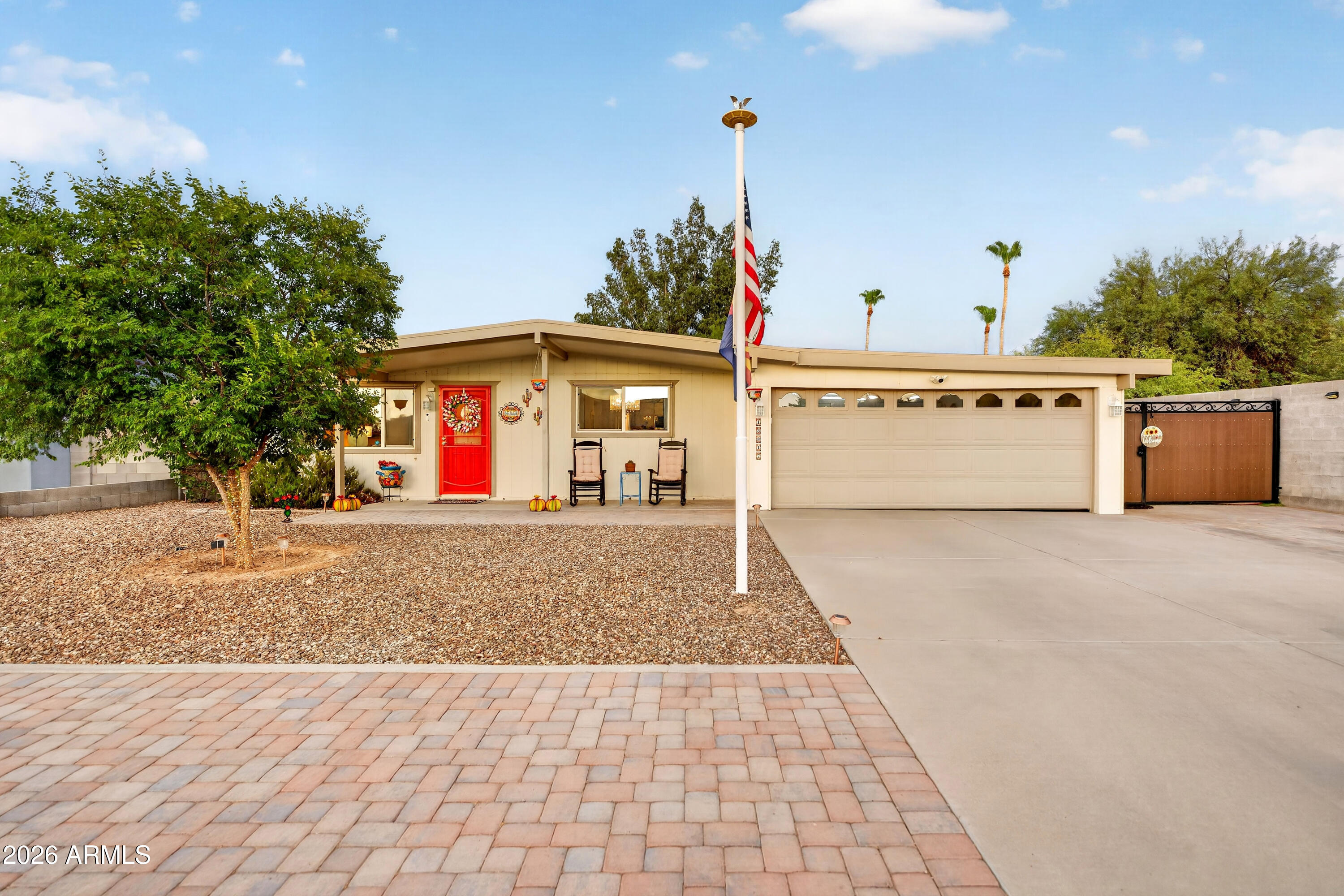 13817 N 10TH Place