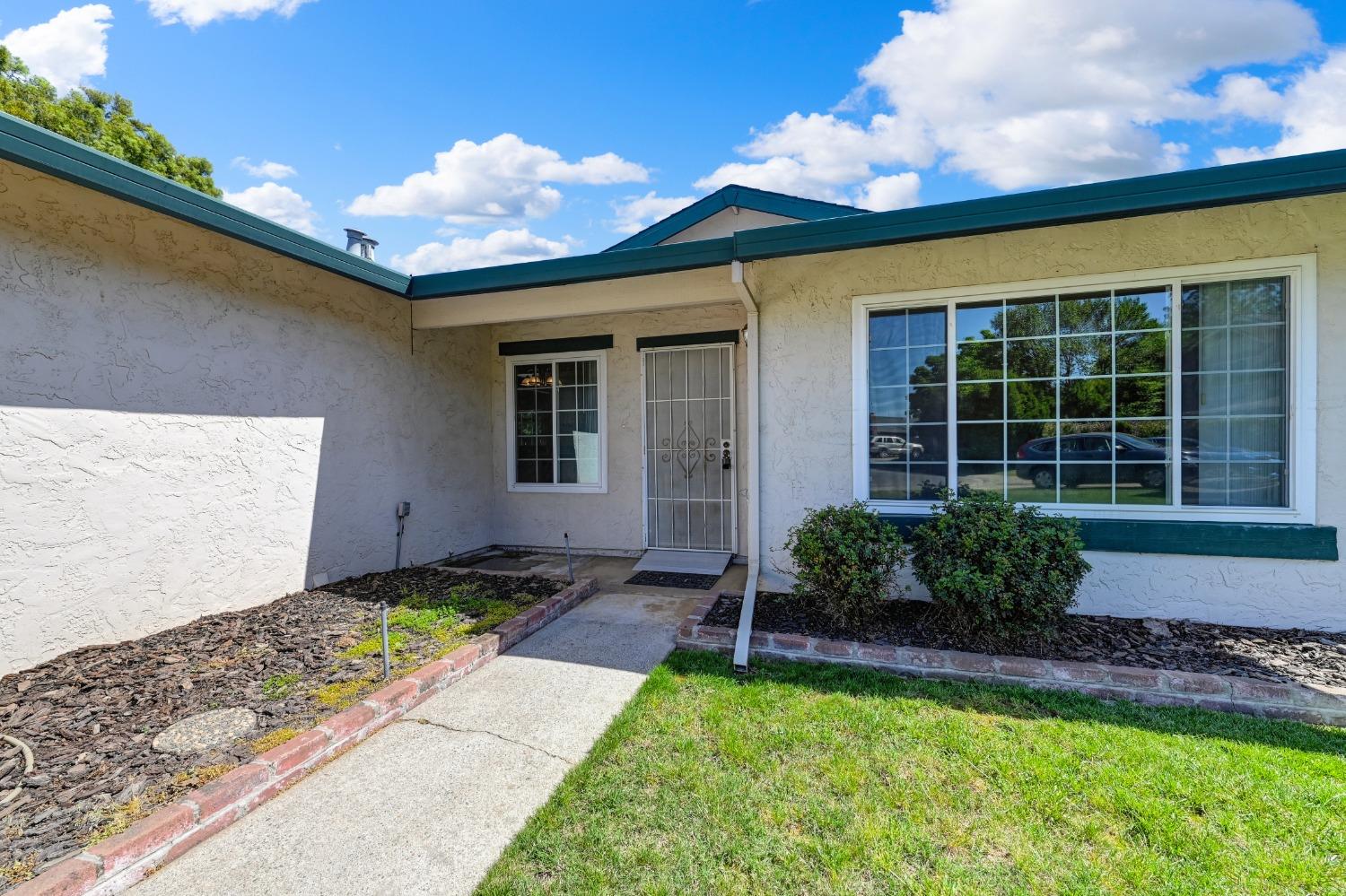 9447 Fire King Court