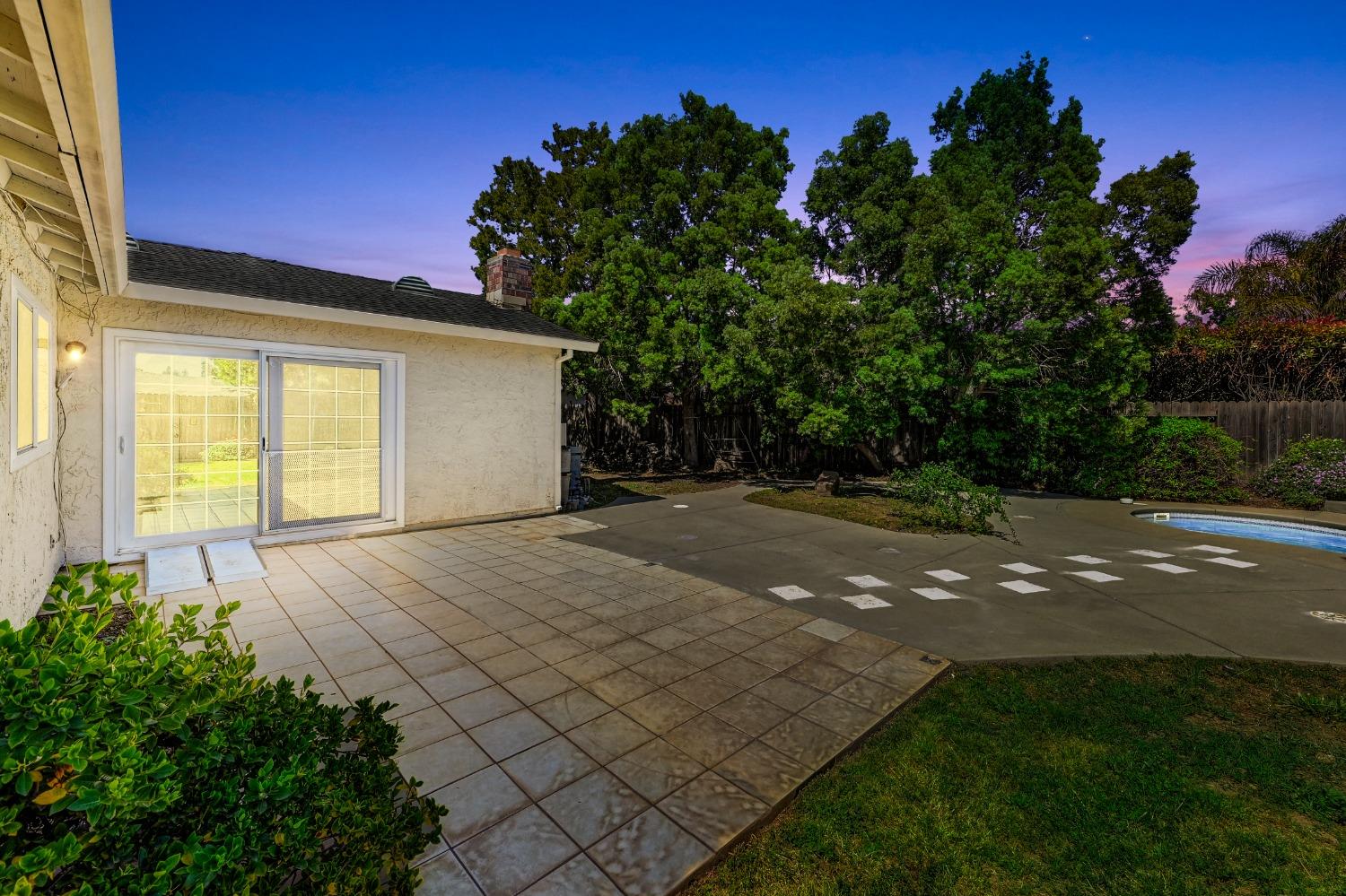 9447 Fire King Court