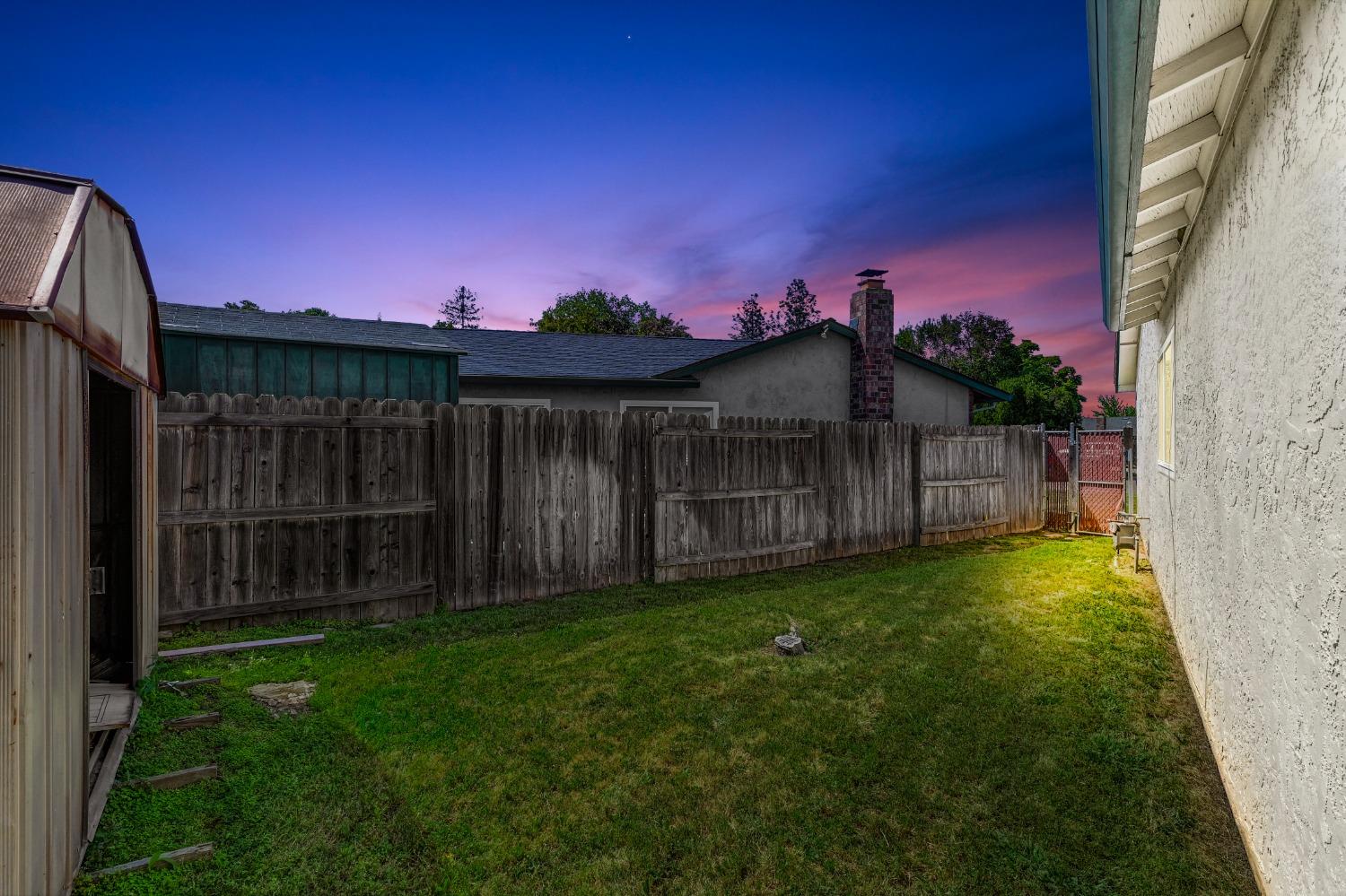 9447 Fire King Court