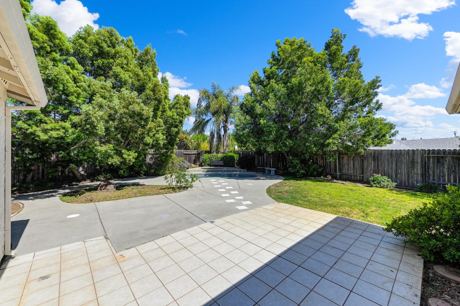9447 Fire King Court
