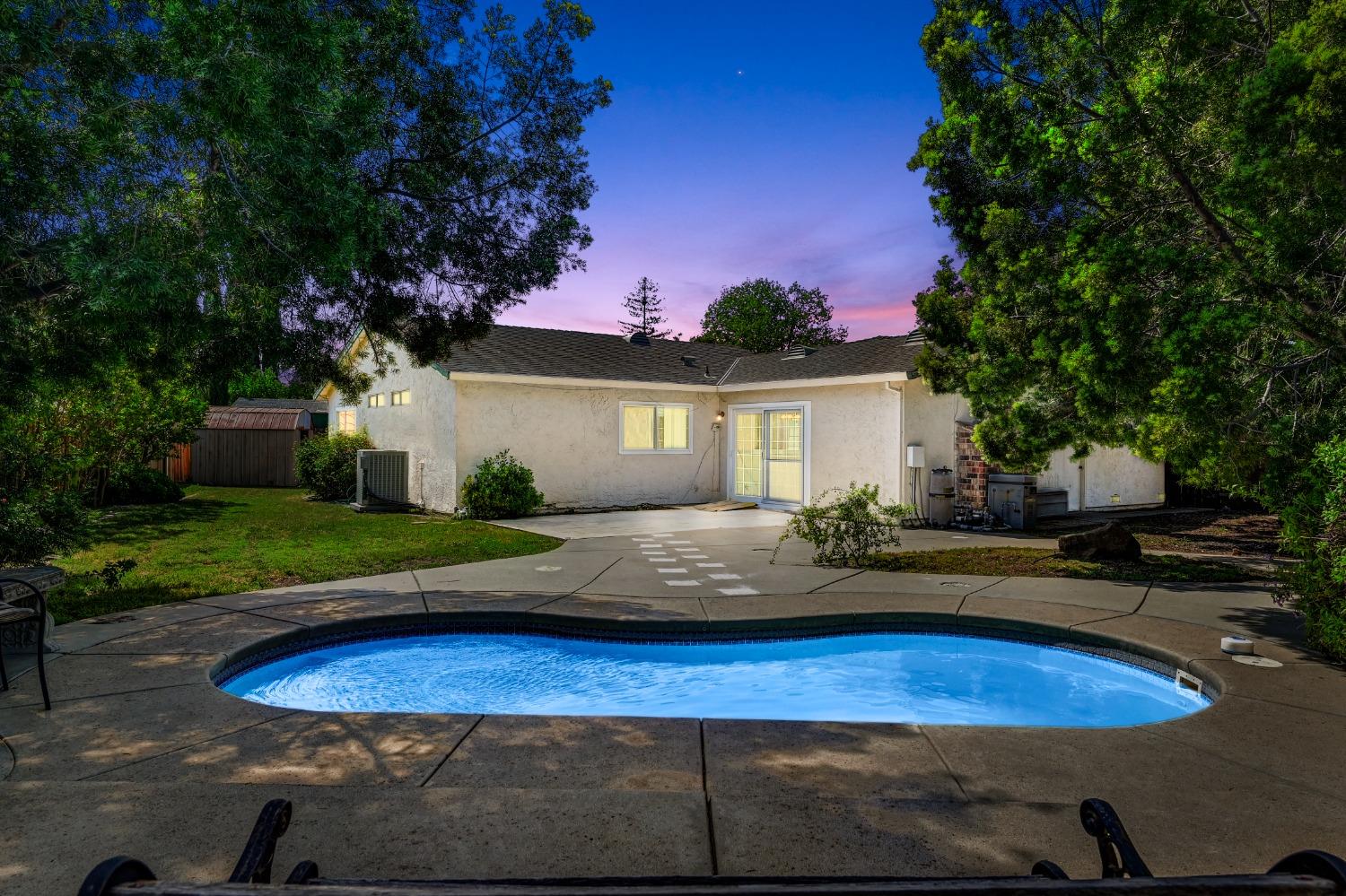 9447 Fire King Court