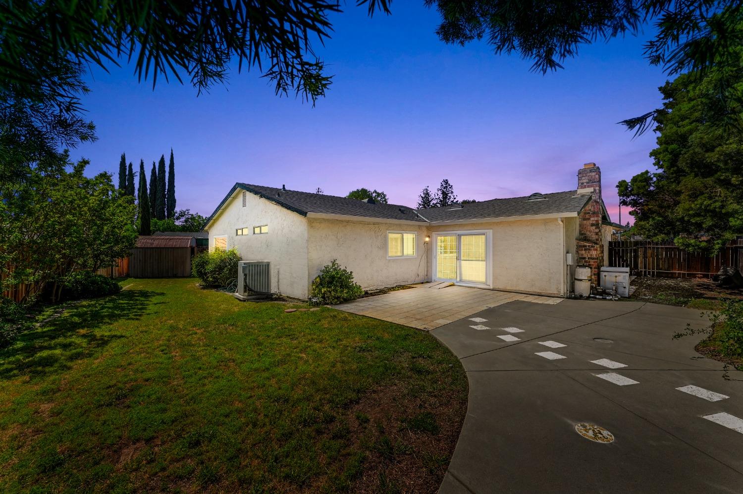 9447 Fire King Court