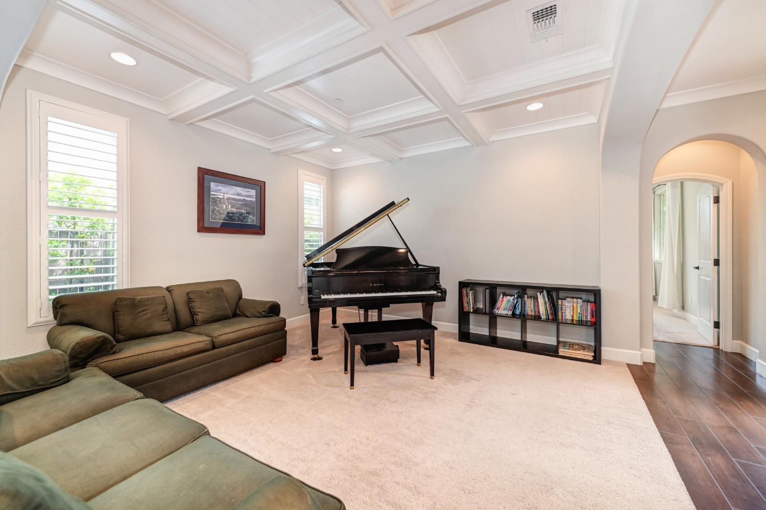 12433 Kibbie Lake Way
