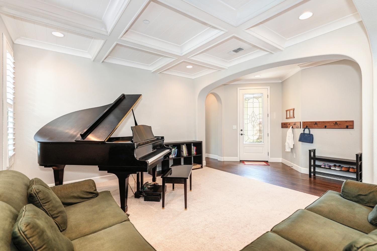 12433 Kibbie Lake Way