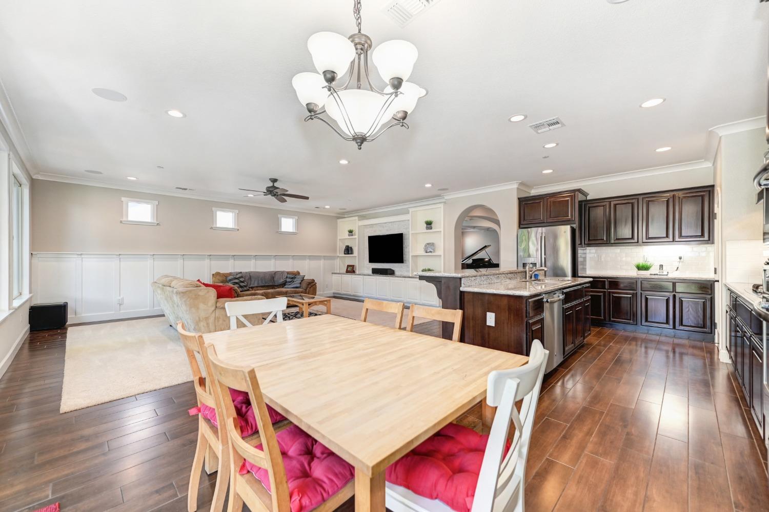 12433 Kibbie Lake Way