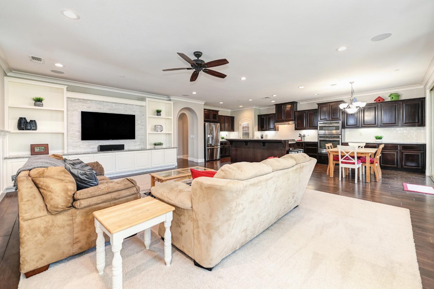 12433 Kibbie Lake Way