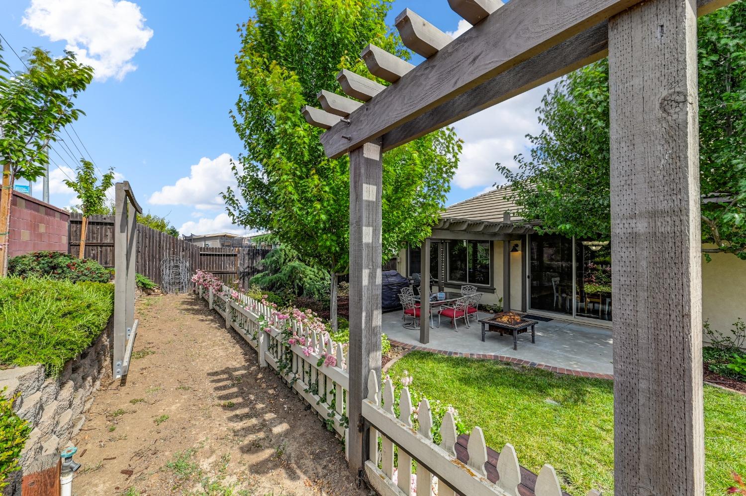 12433 Kibbie Lake Way