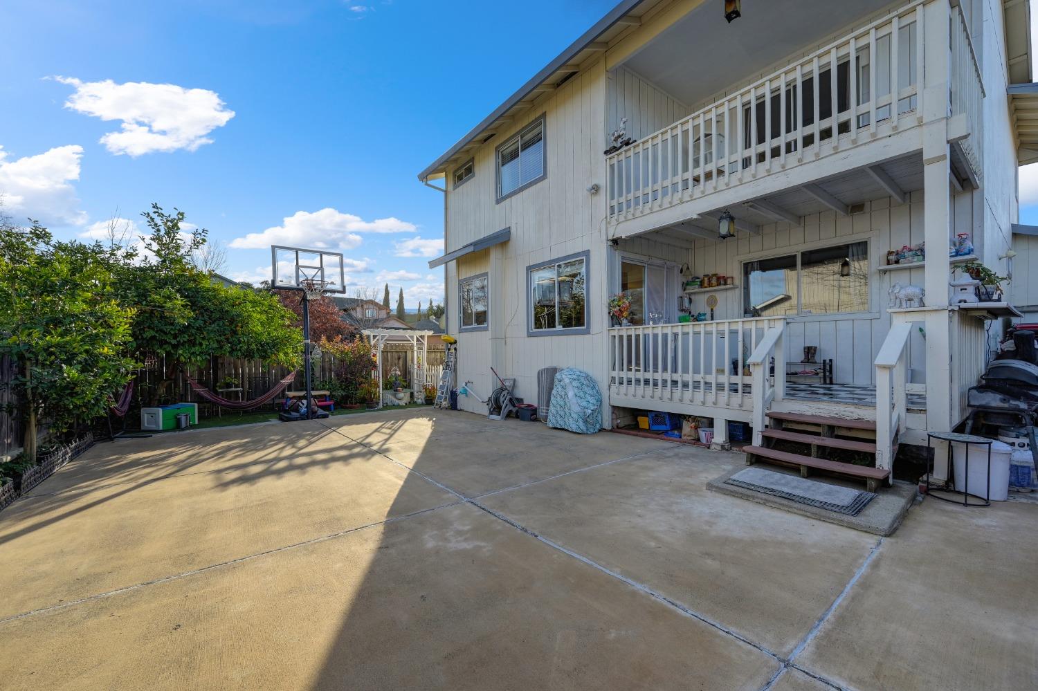 136 Creekside Circle