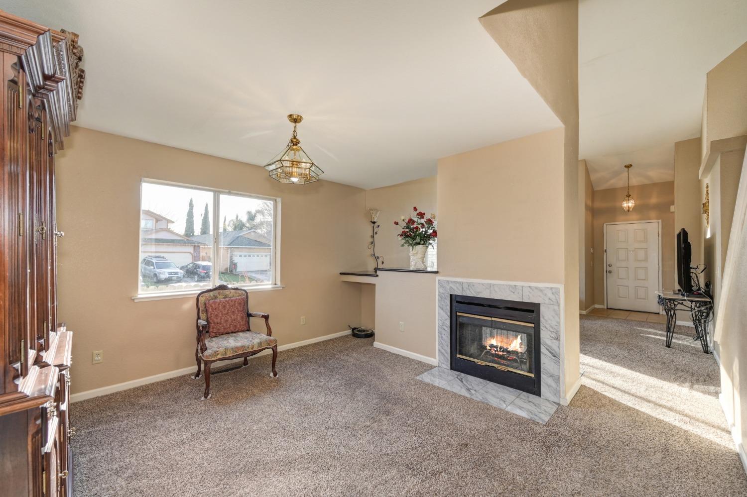 136 Creekside Circle