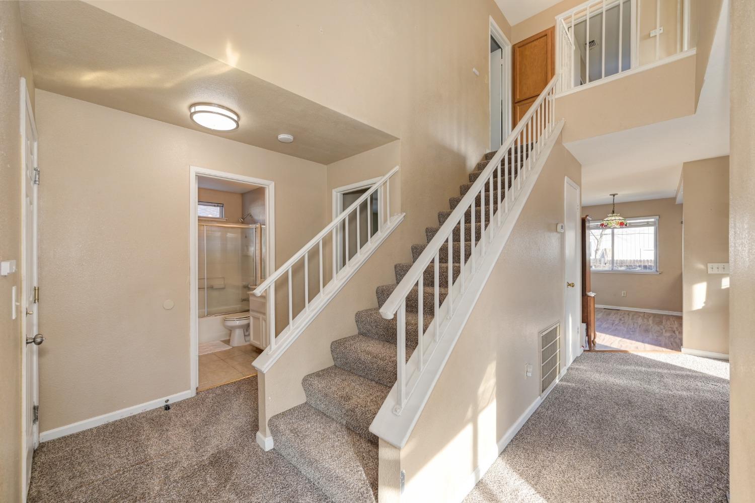 136 Creekside Circle