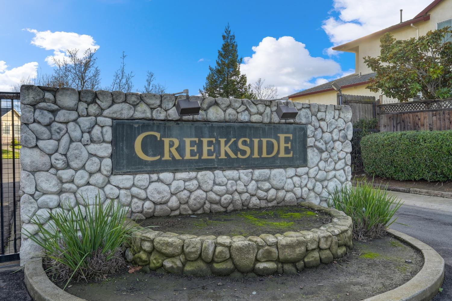 136 Creekside Circle