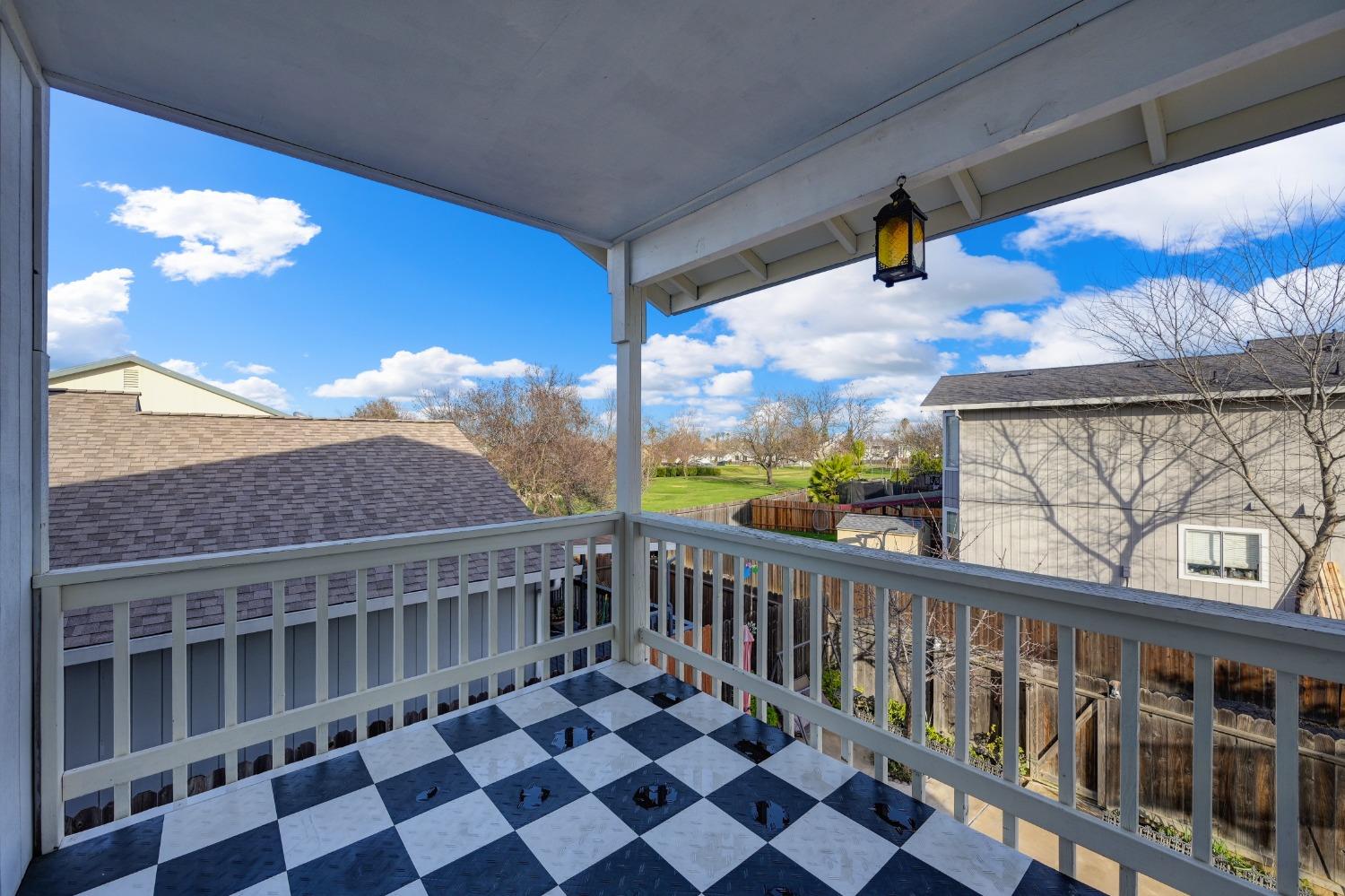 136 Creekside Circle