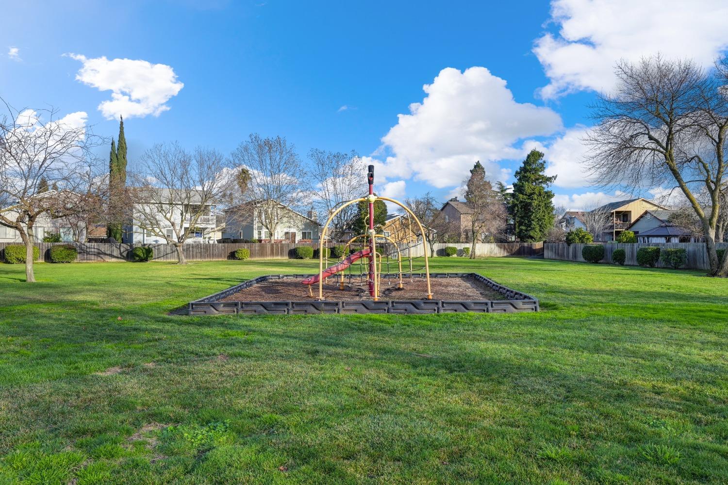 136 Creekside Circle