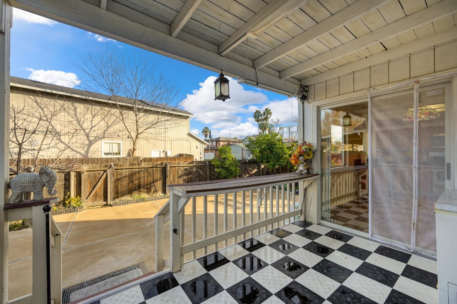 136 Creekside Circle