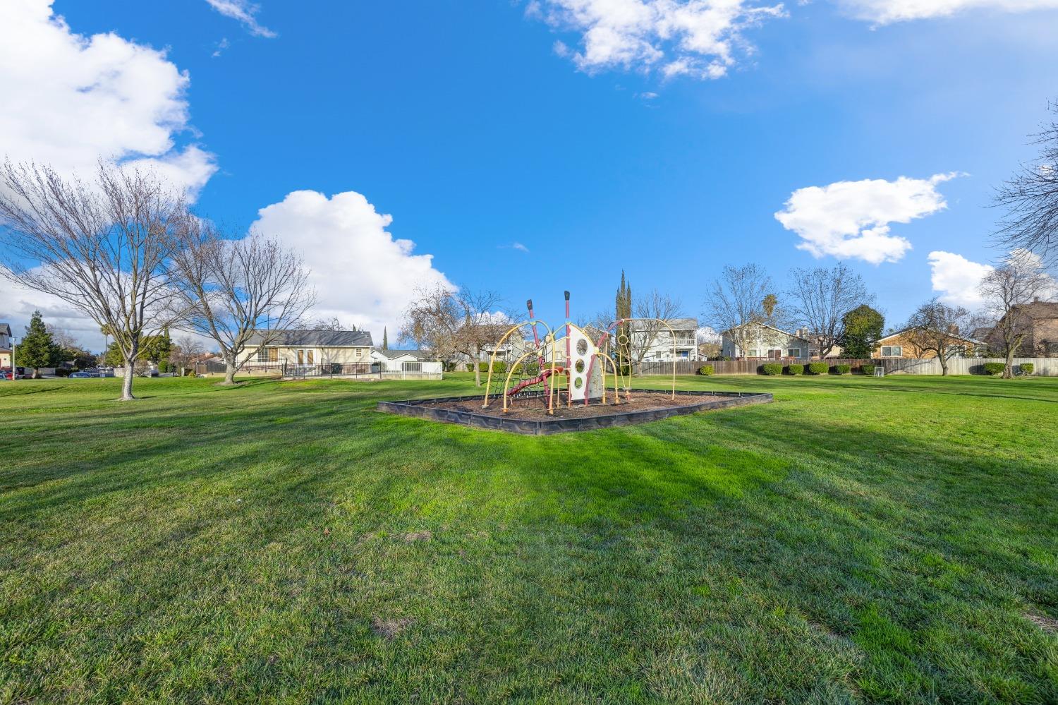 136 Creekside Circle