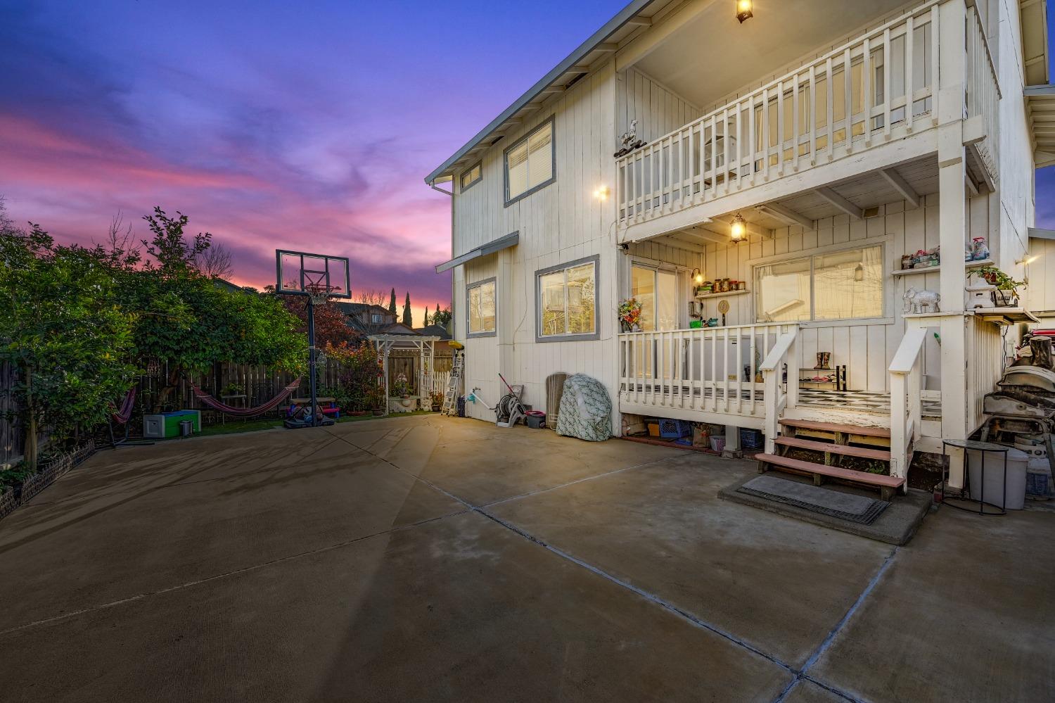 136 Creekside Circle