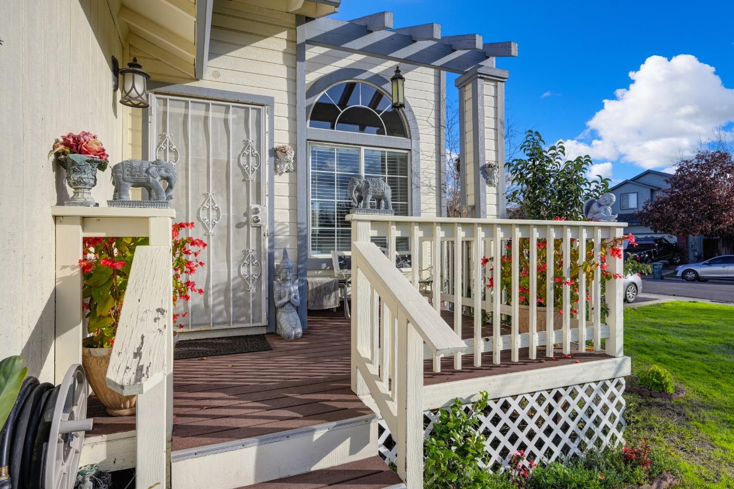 136 Creekside Circle