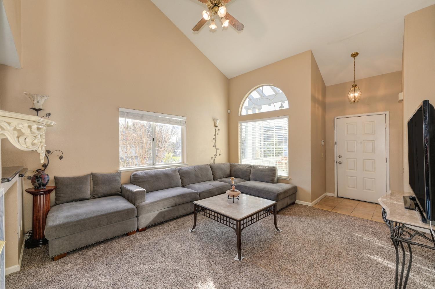 136 Creekside Circle