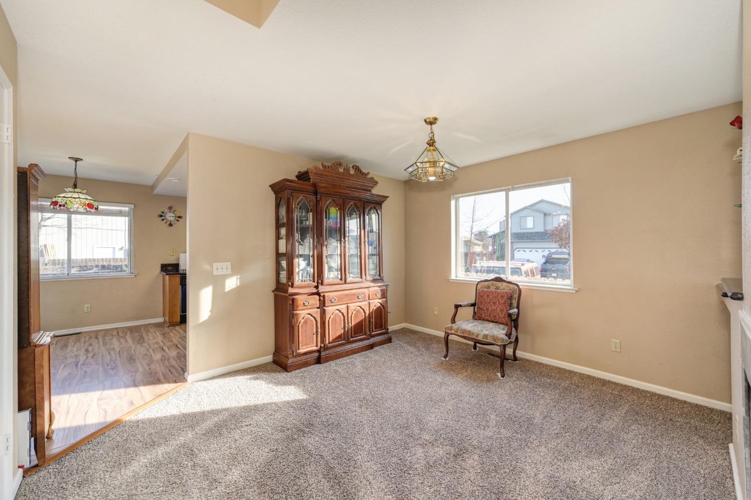 136 Creekside Circle