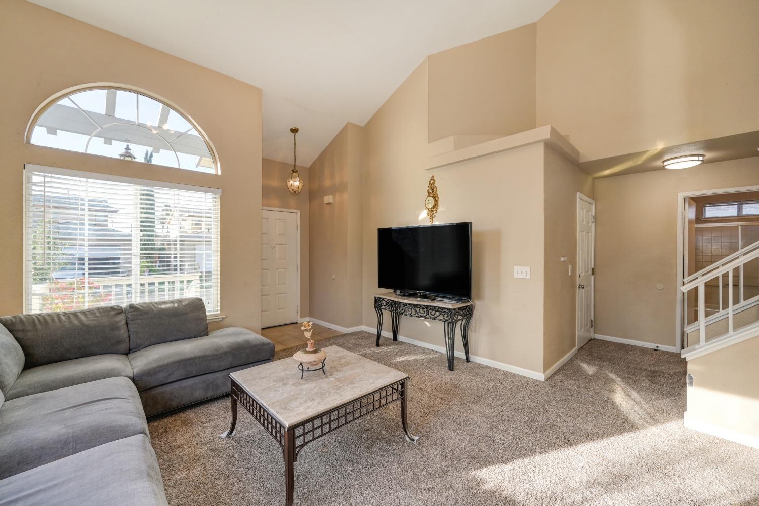 136 Creekside Circle