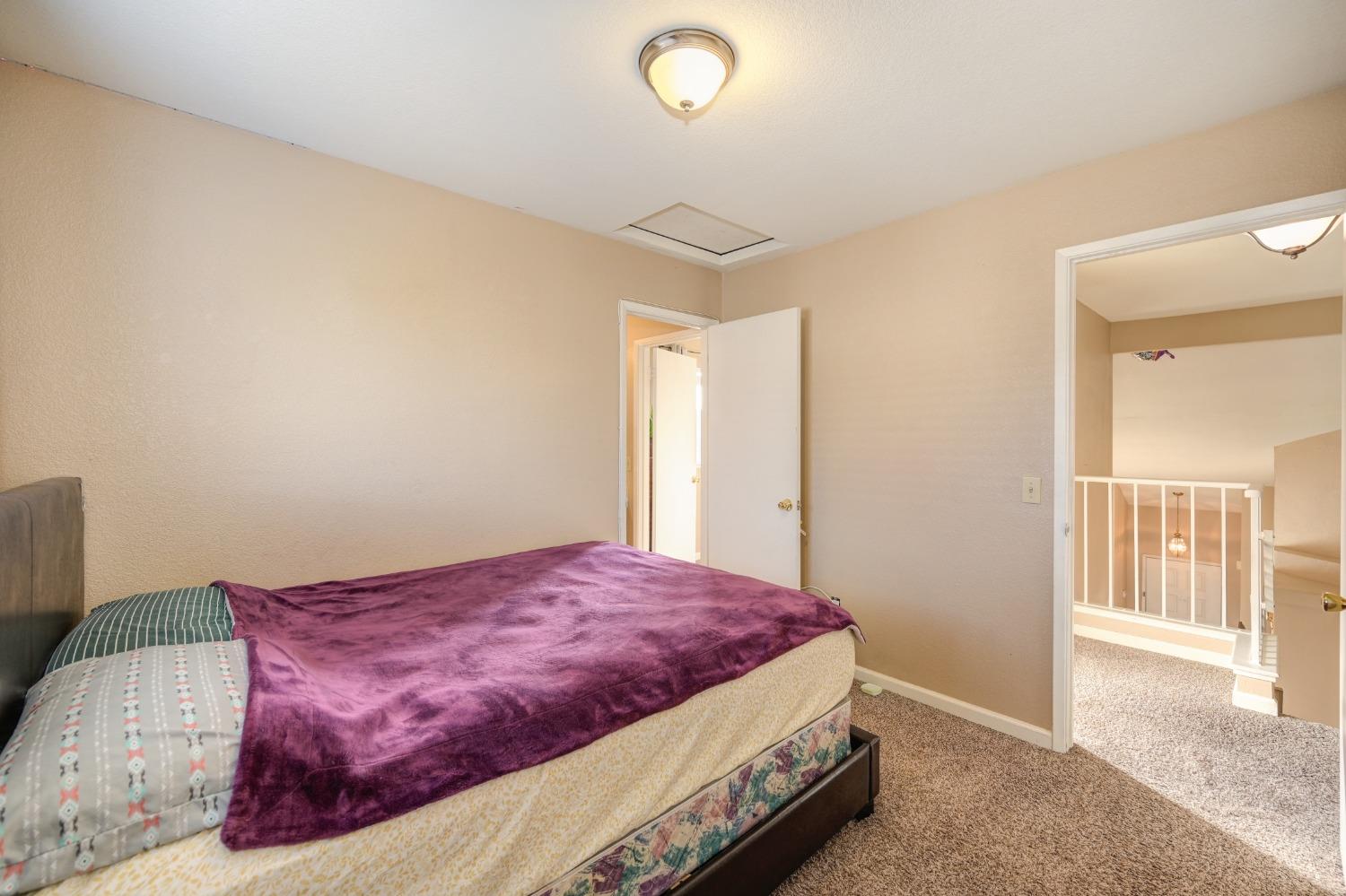 136 Creekside Circle