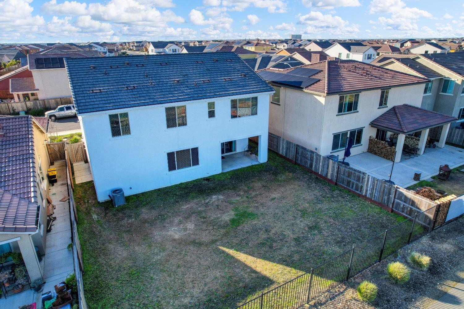 12889 Knightsbrook Avenue