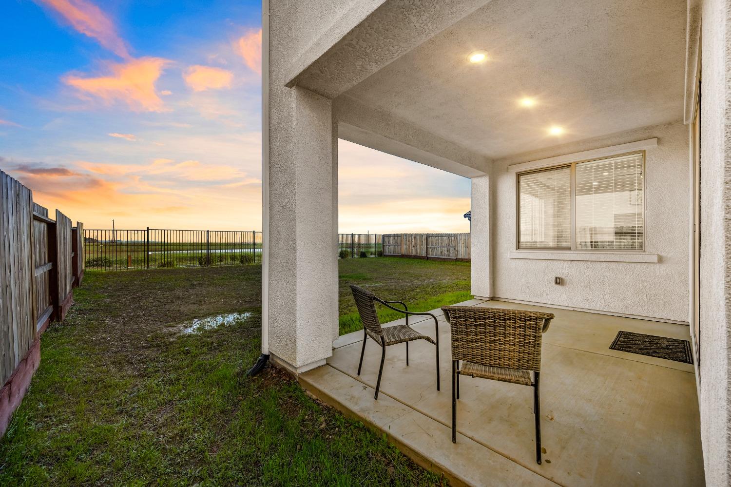 12889 Knightsbrook Avenue