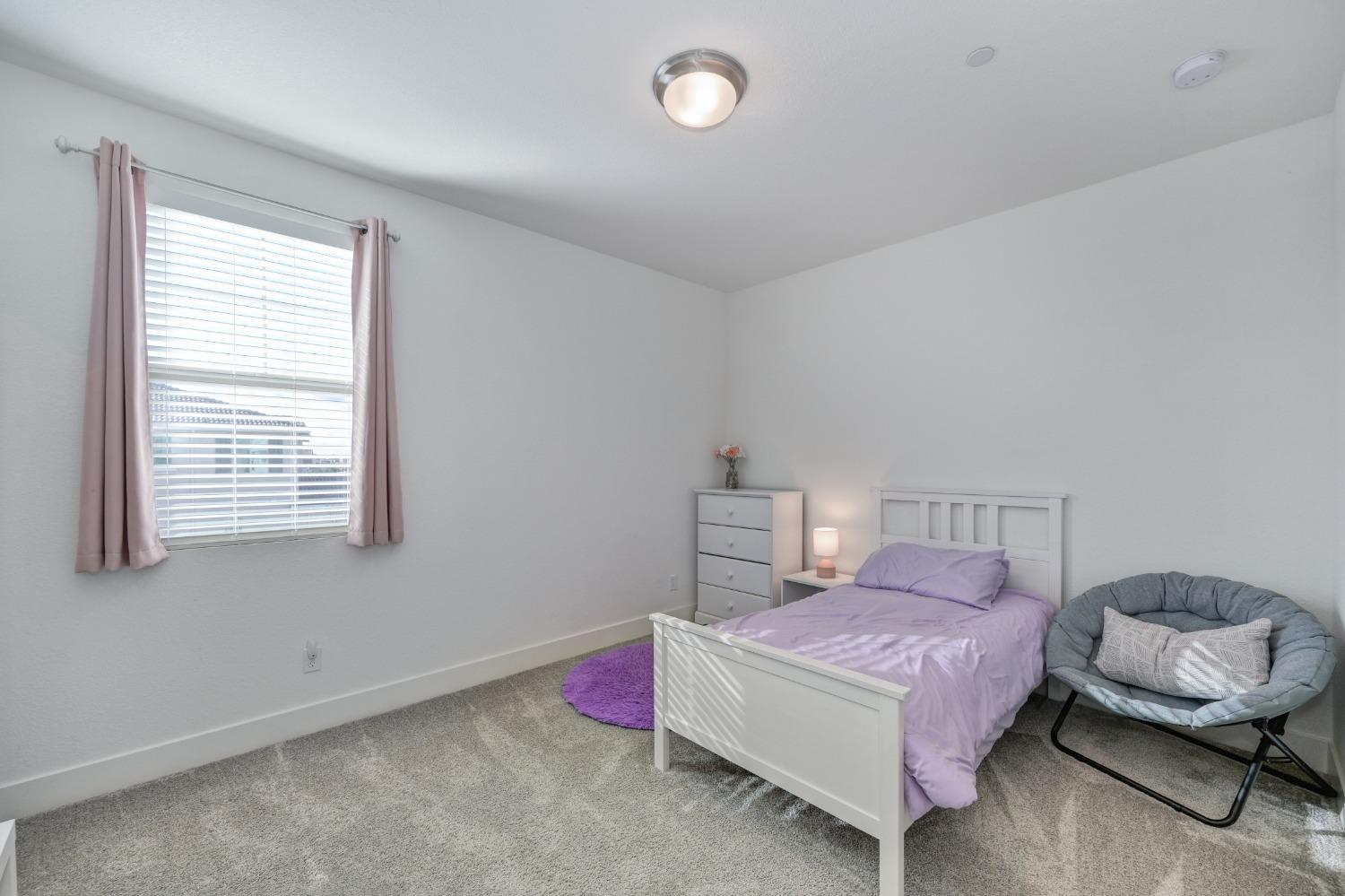 12889 Knightsbrook Avenue