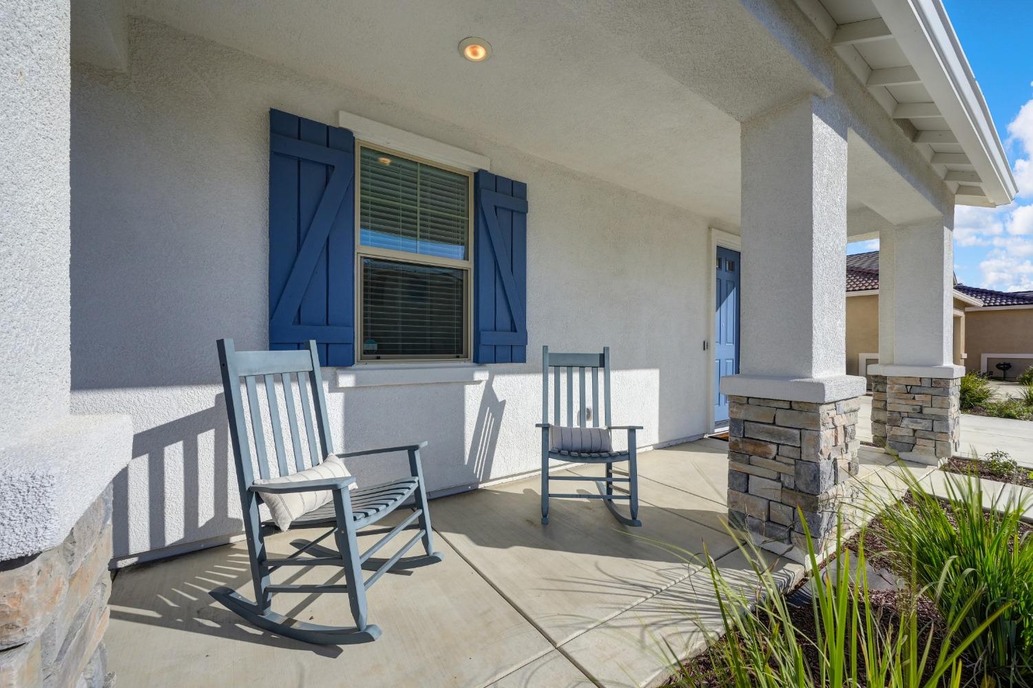 12889 Knightsbrook Avenue