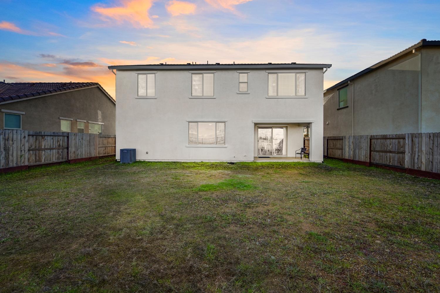 12889 Knightsbrook Avenue