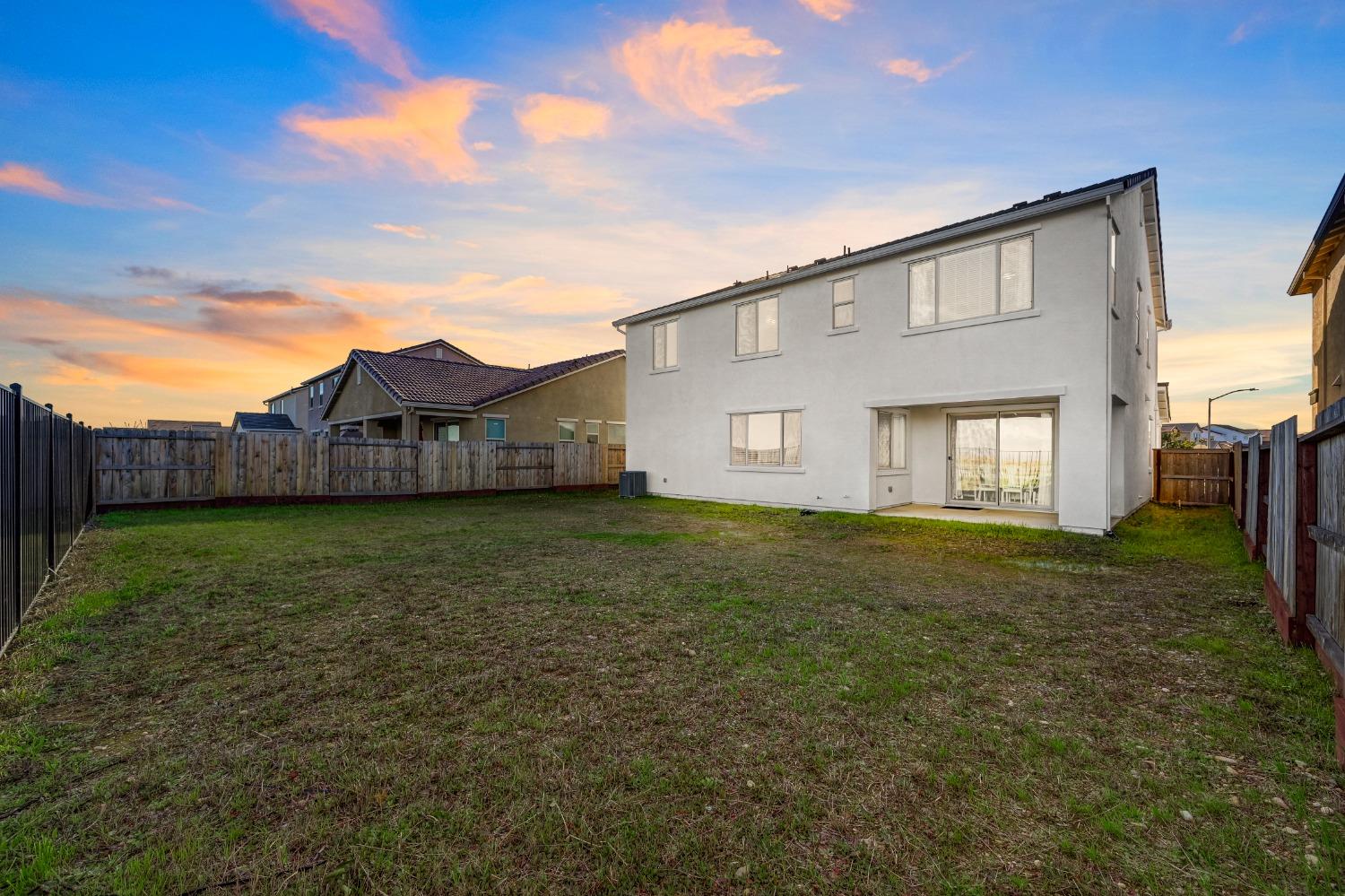 12889 Knightsbrook Avenue