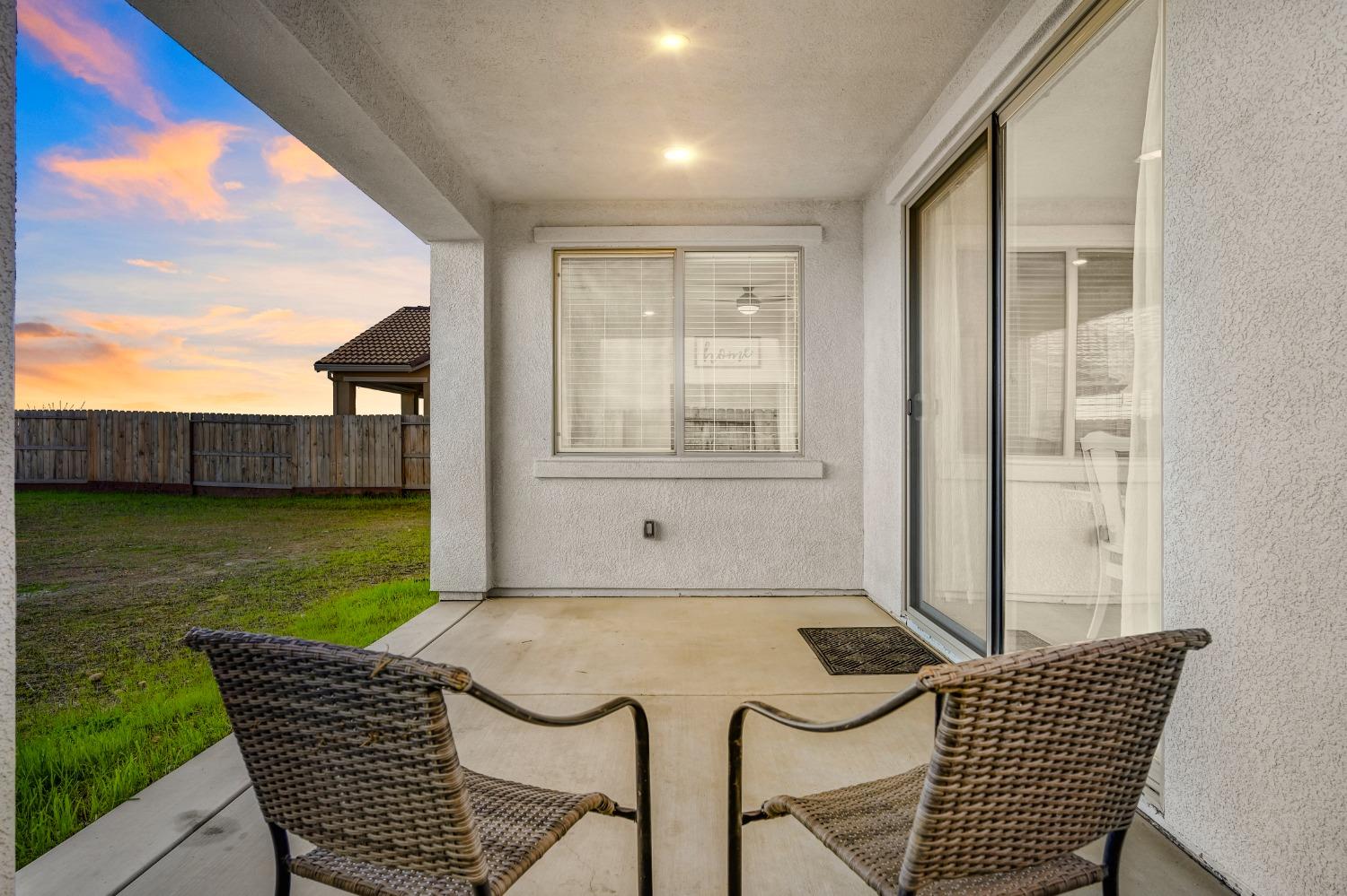 12889 Knightsbrook Avenue