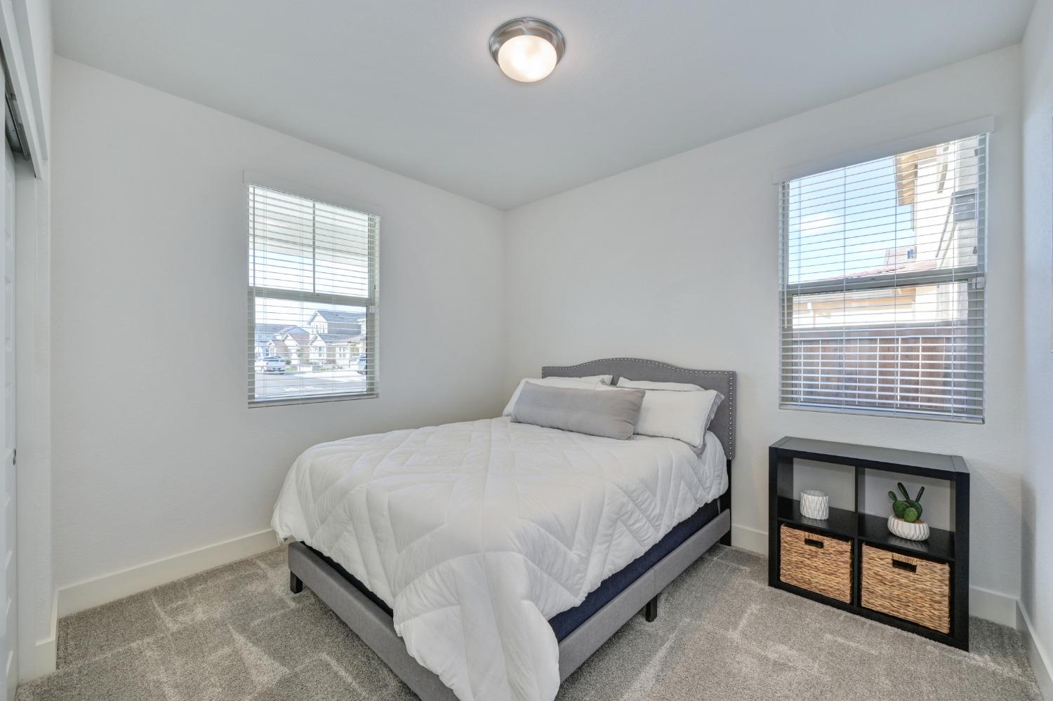 12889 Knightsbrook Avenue