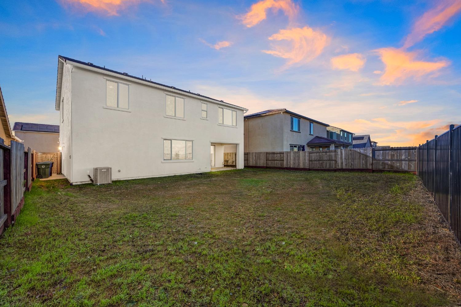 12889 Knightsbrook Avenue