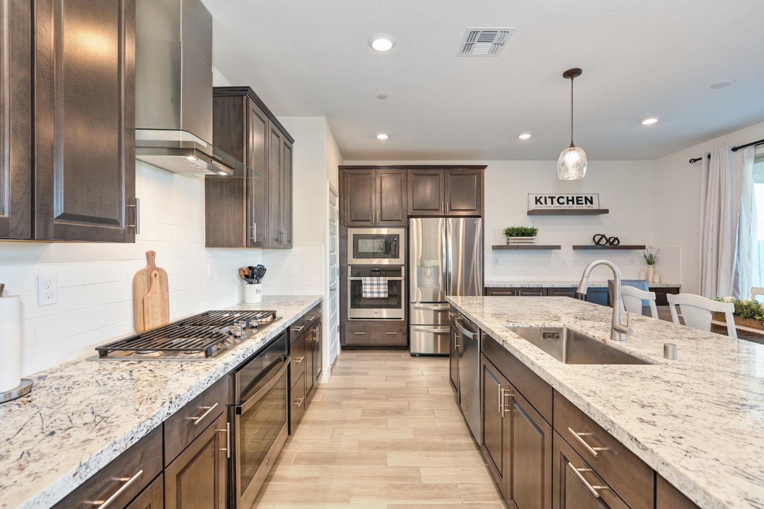 12889 Knightsbrook Avenue