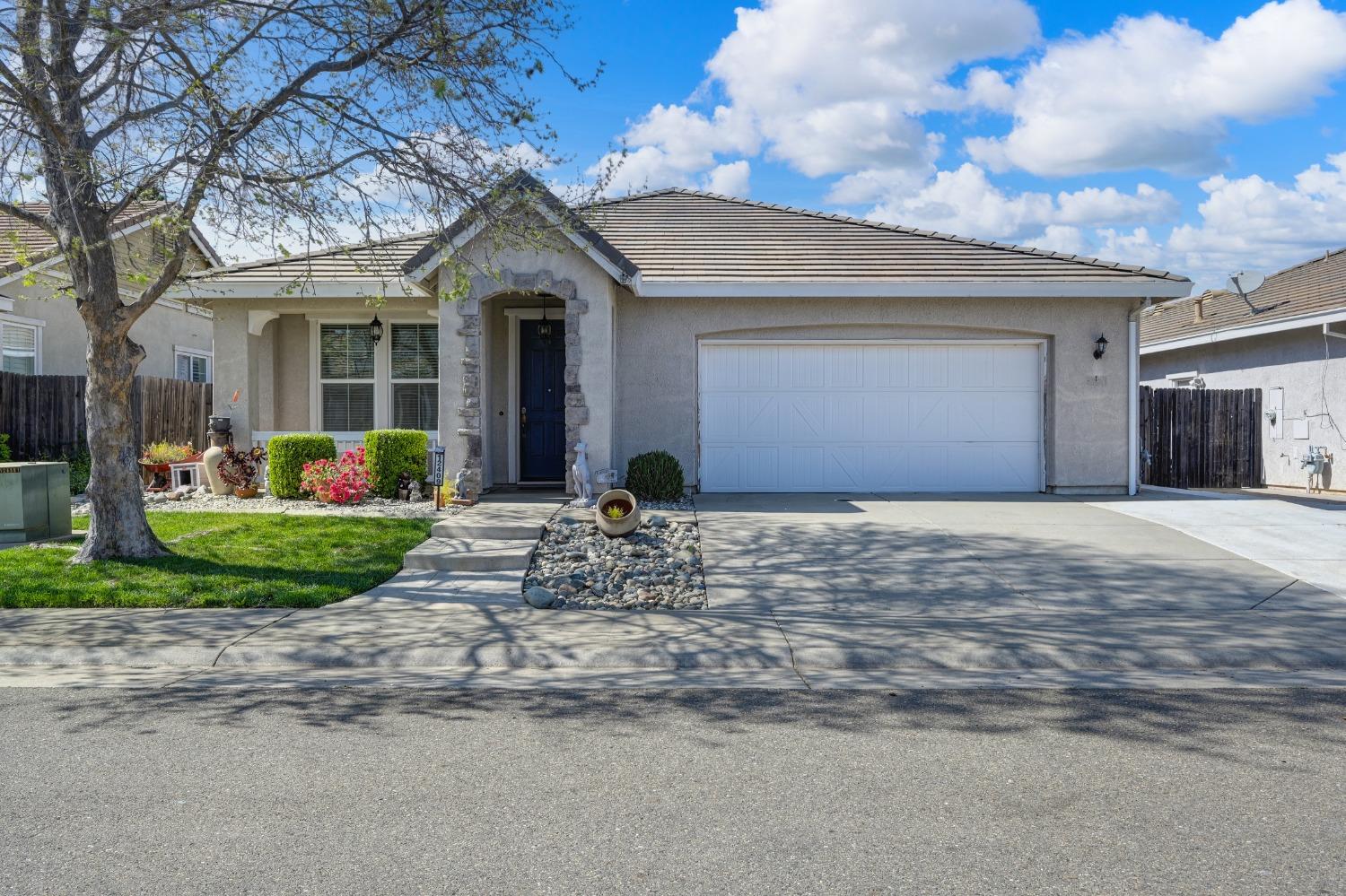 12409 Pawcatuck Way