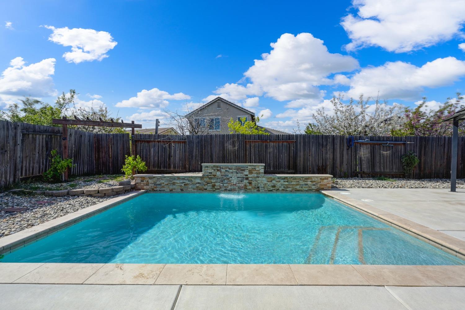 12409 Pawcatuck Way