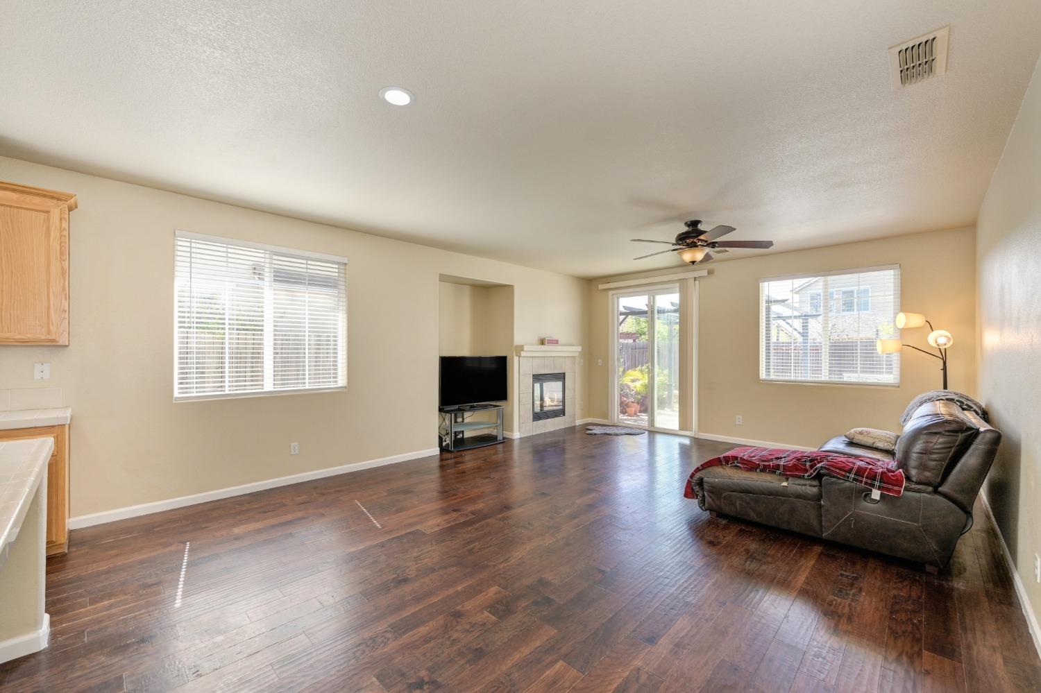 12409 Pawcatuck Way