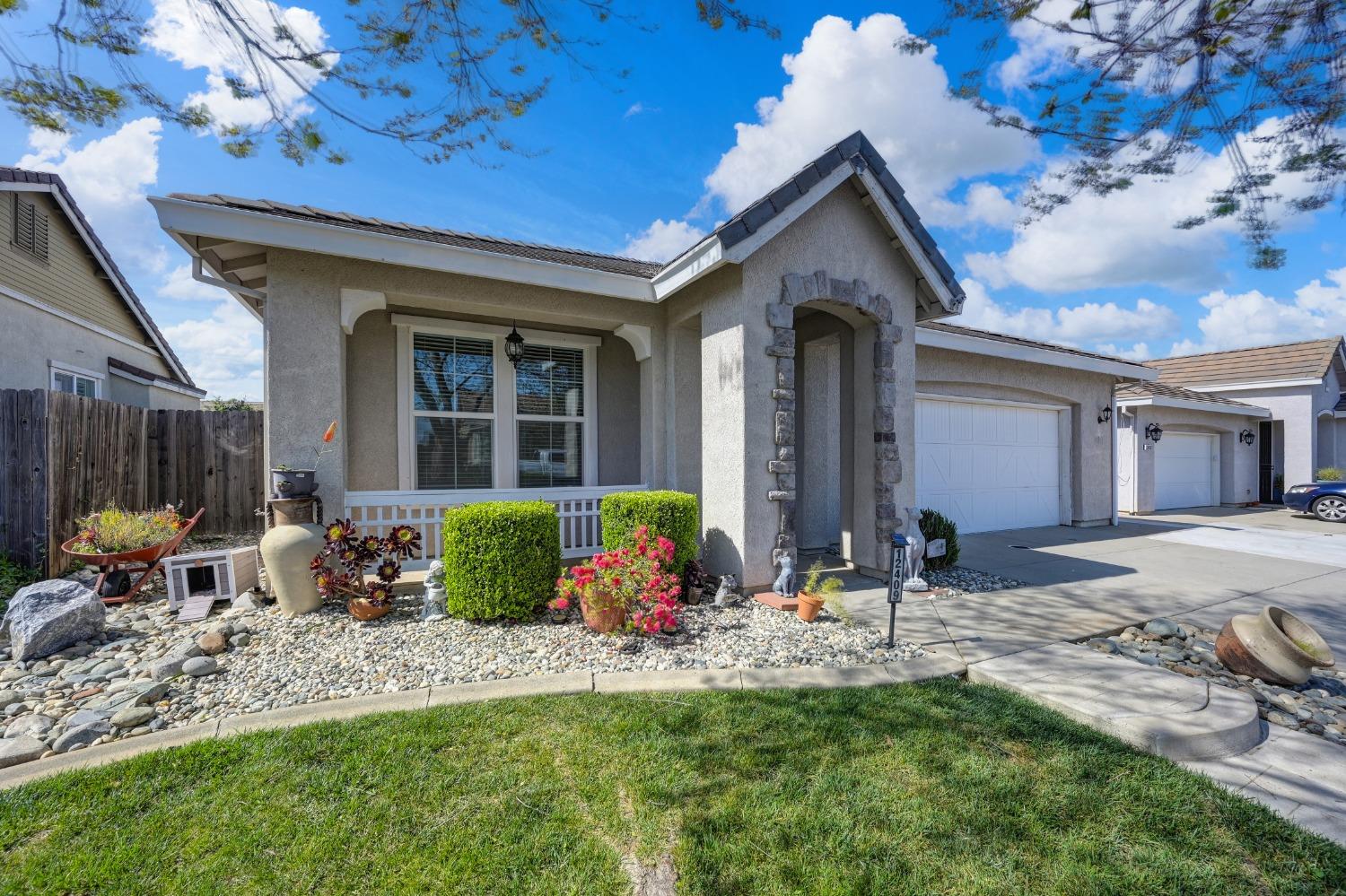 12409 Pawcatuck Way