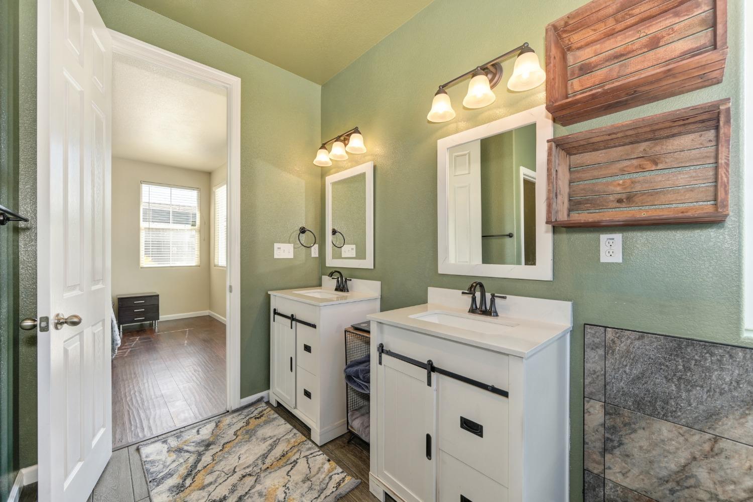 12409 Pawcatuck Way