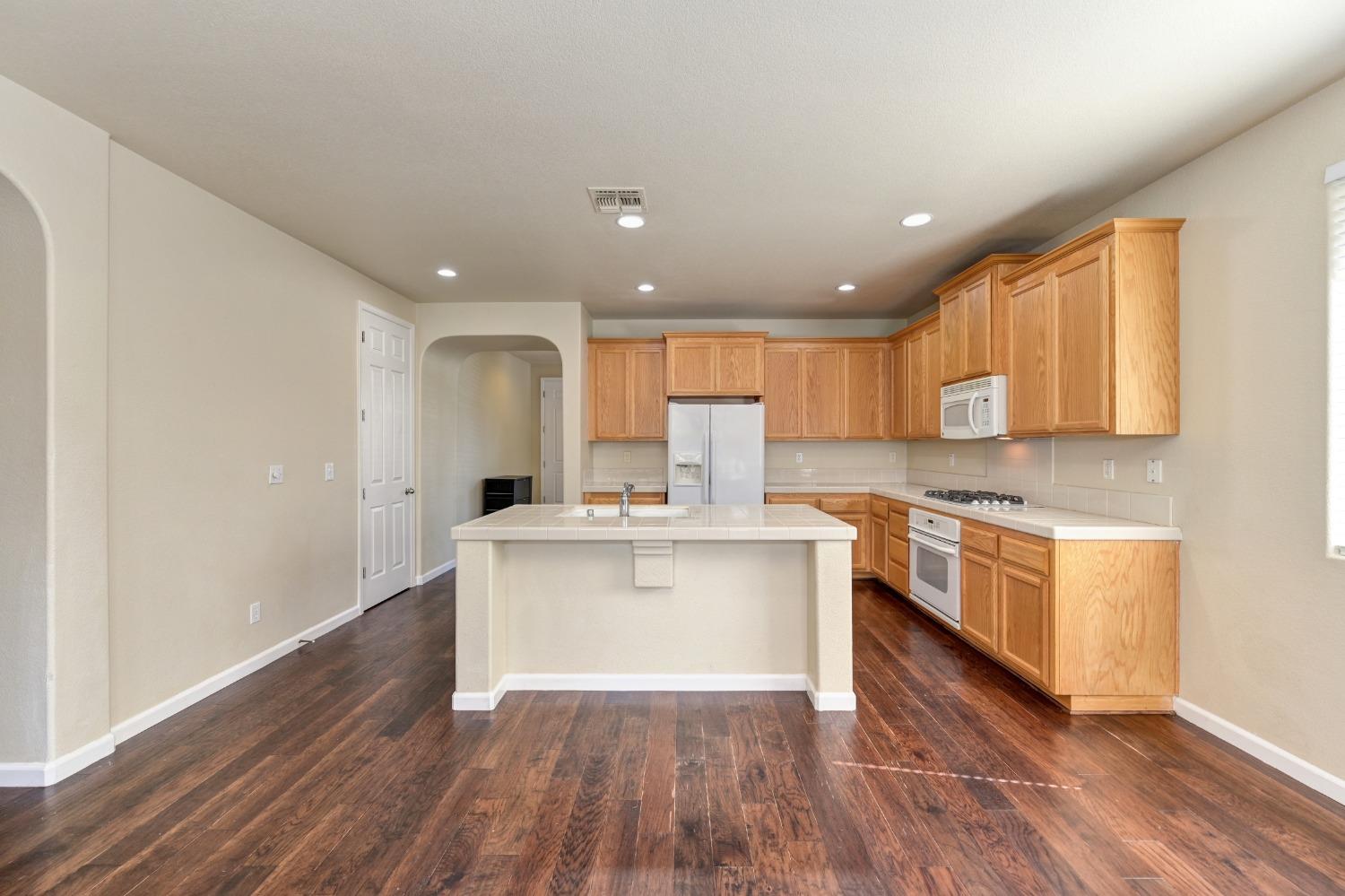 12409 Pawcatuck Way